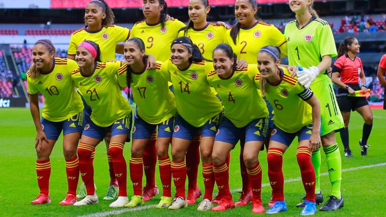 La Selección Colombia Femenina de mayores en uno de sus partidos amistosos.