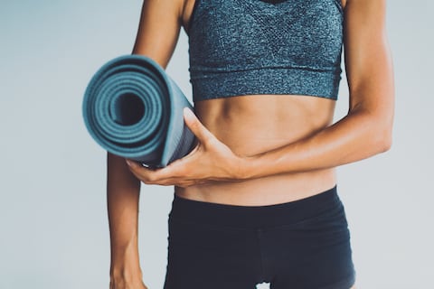 Explorar el Pilates como una práctica de fitness revela un enfoque holístico para obtener un vientre plano, donde la conexión entre la mente y el cuerpo desempeña un papel fundamental en cada movimiento.