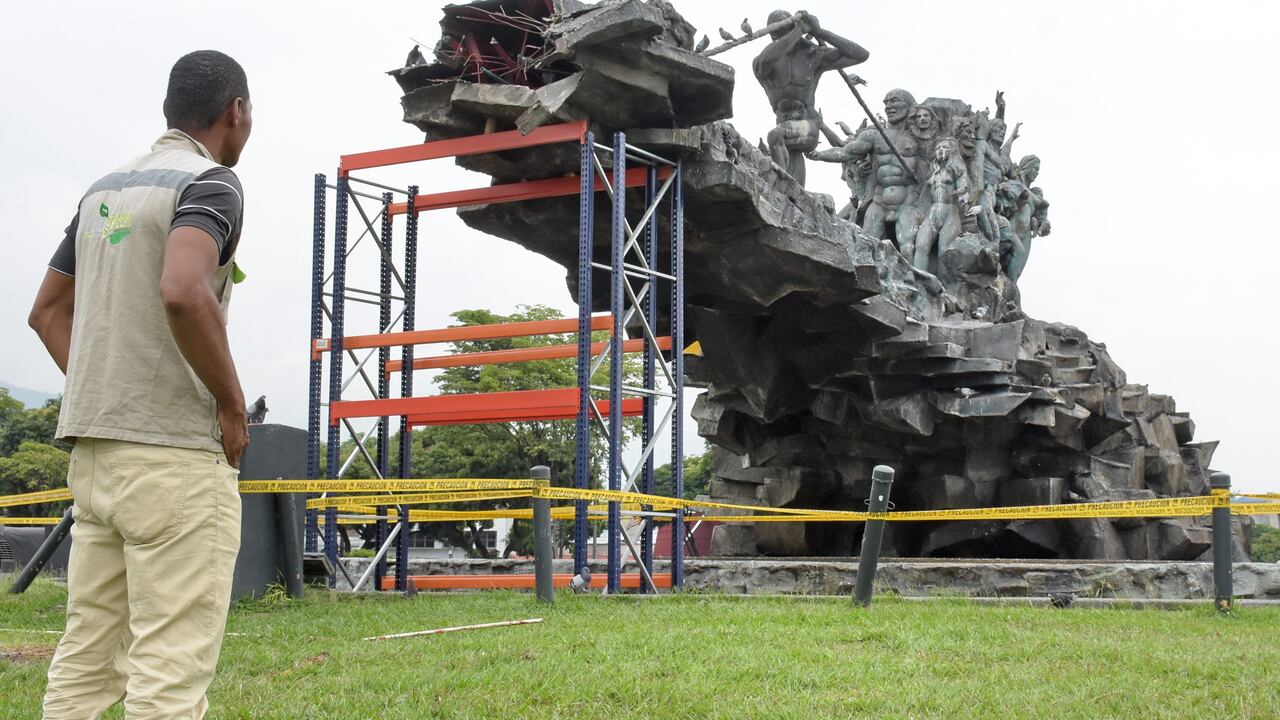 Tras el colapso de la parte superior del Monumento a la Solidaridad el pasado 27 de Abril, Se retiró la estructura afectada y se espera su pronta restauración por parte de los entes encargados.