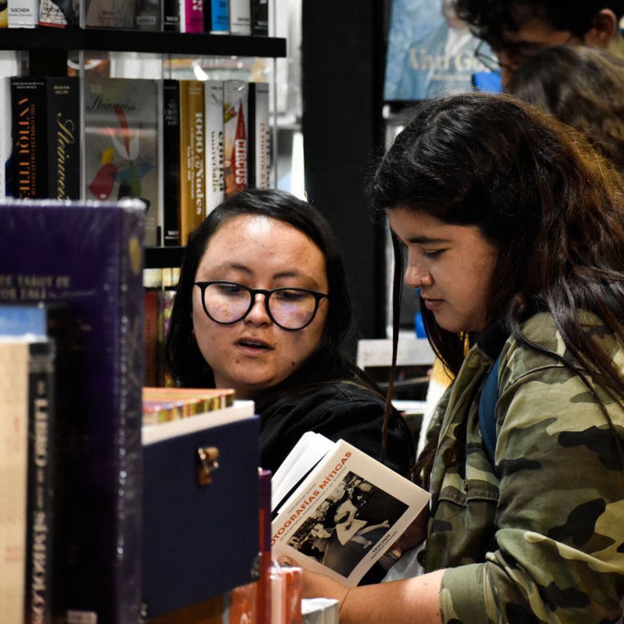 Los 10 libros más vendidos en las principales librerías de Colombia  [NOVIEMBRE 2023]